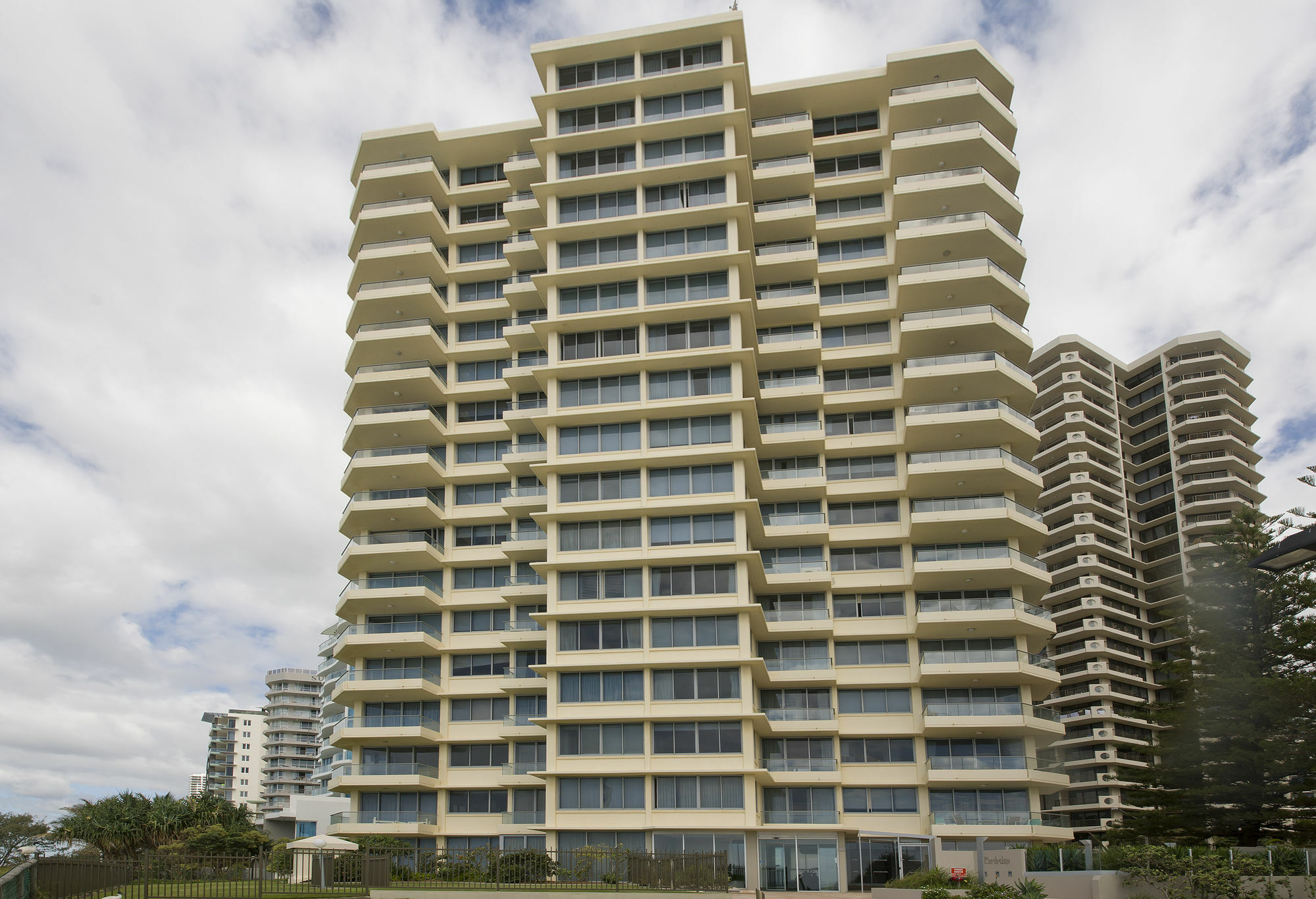 Berkeley On The Beach Gold Coast Eksteriør bilde